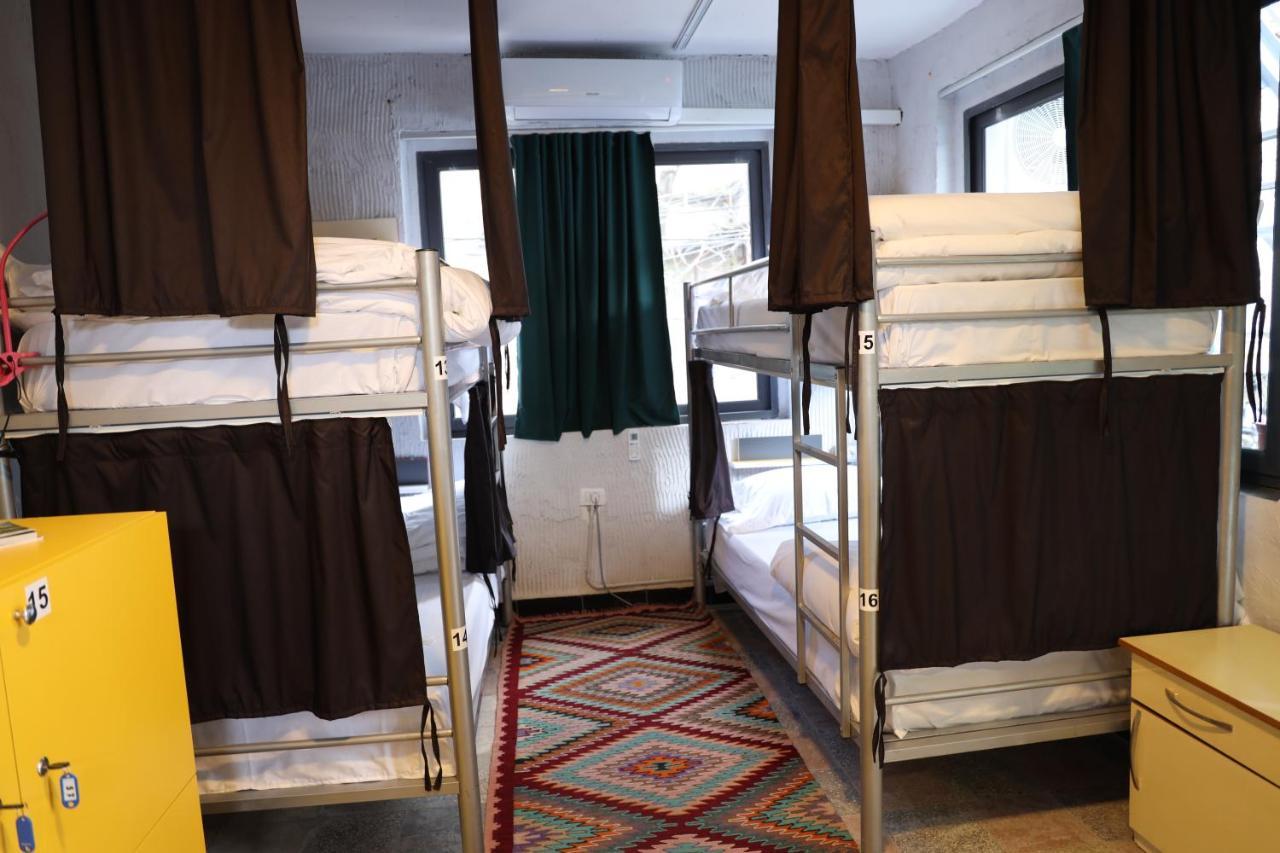 Hoja Hostel Тирана Екстериор снимка