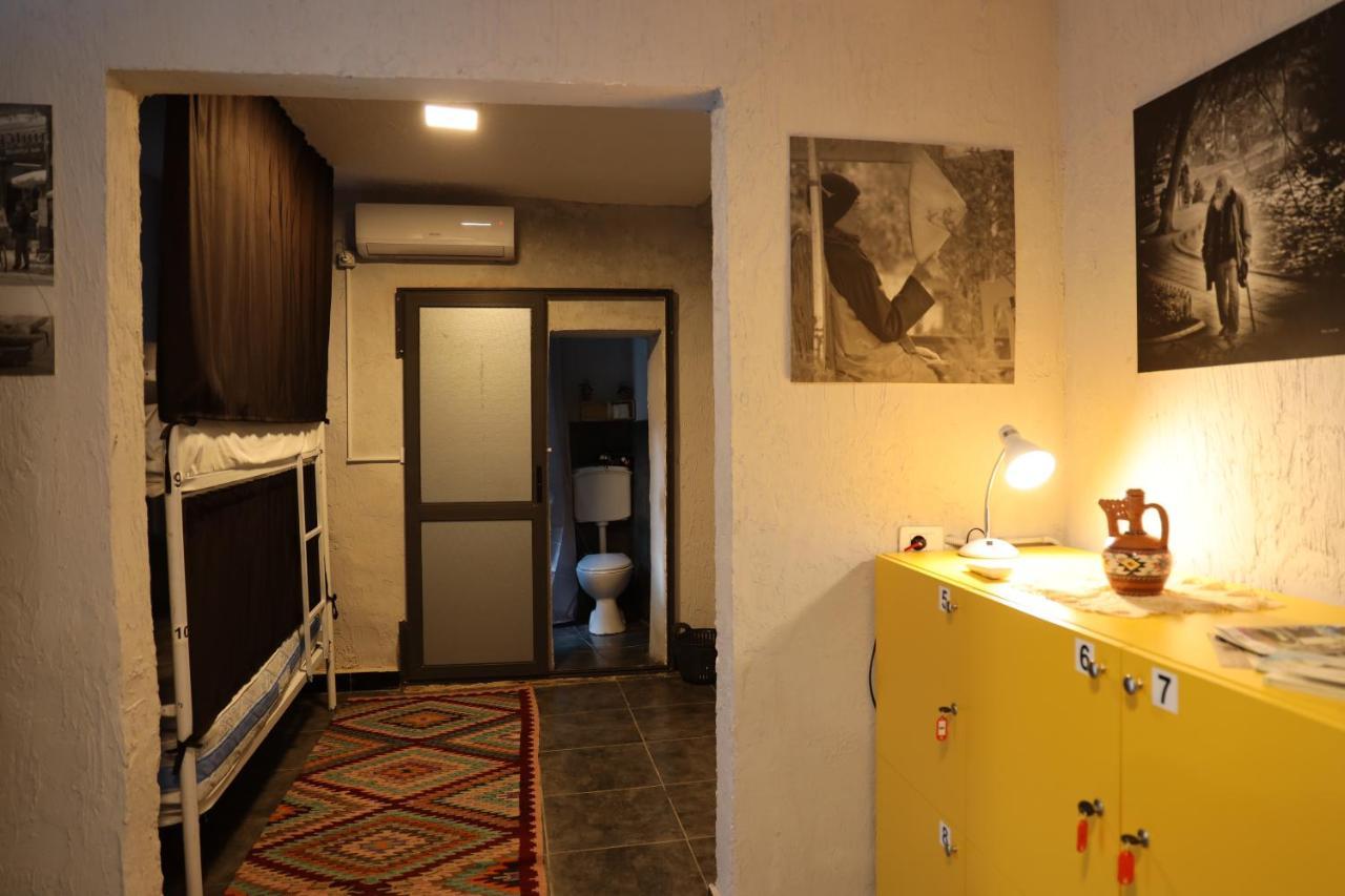 Hoja Hostel Тирана Екстериор снимка