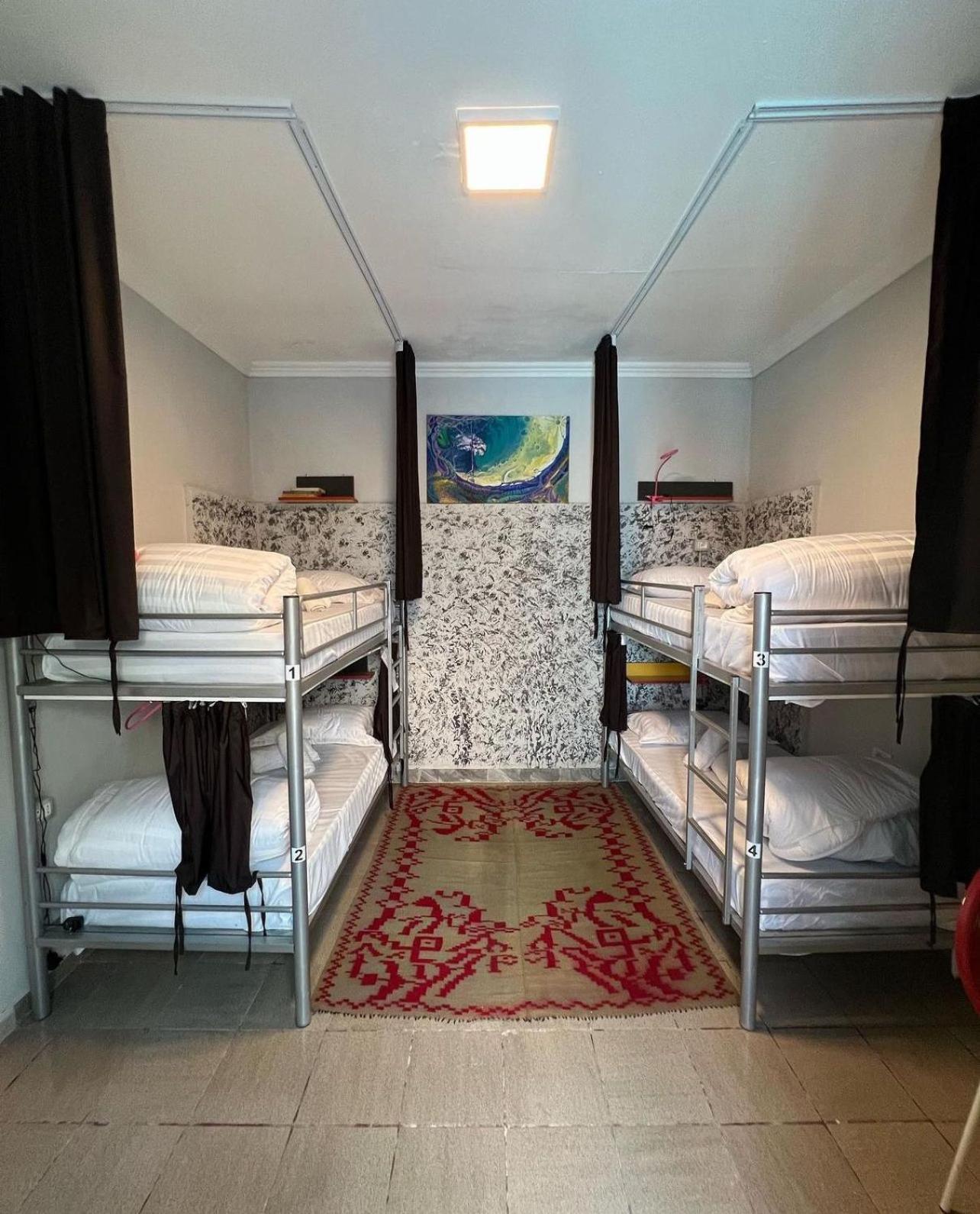 Hoja Hostel Тирана Екстериор снимка