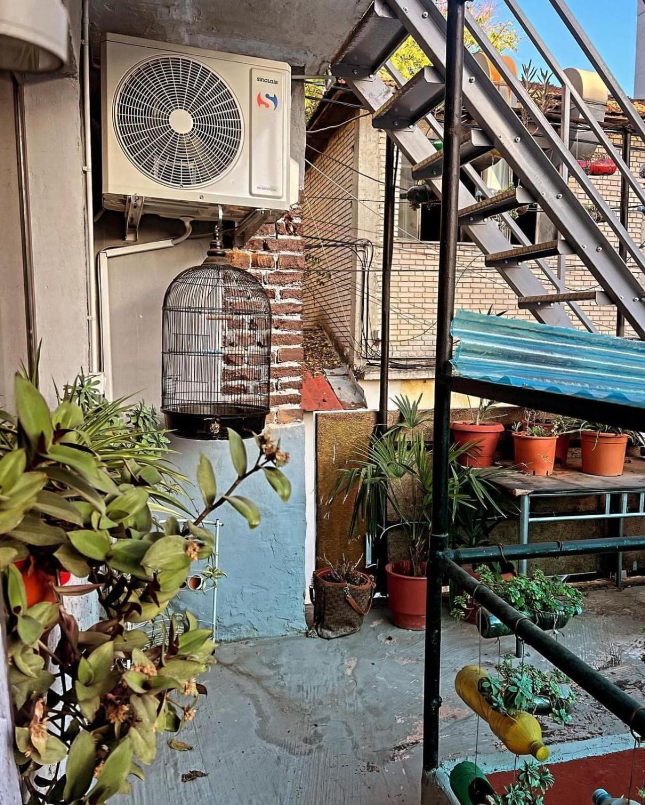 Hoja Hostel Тирана Екстериор снимка